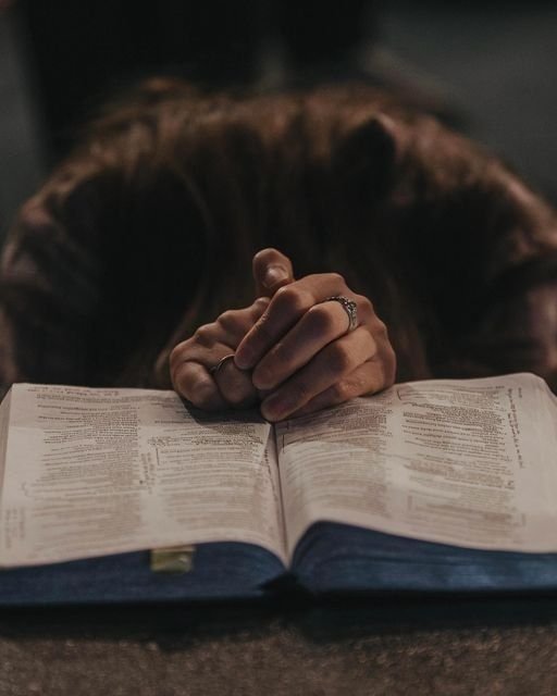 Lleva un Diario Espiritual: Escribe Reflexiones de Tu Devocional